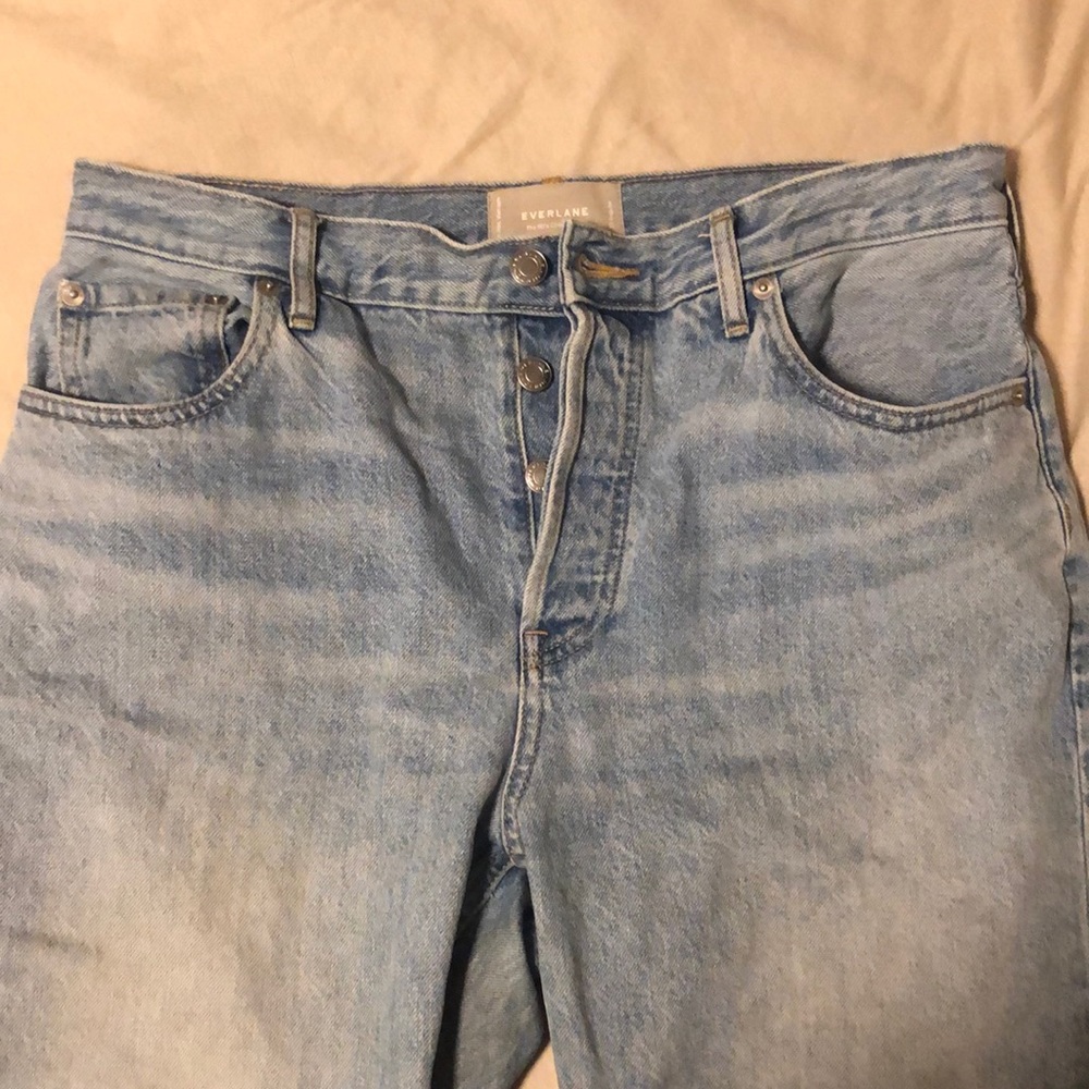 Everlane 90s cheeky jean, light wash